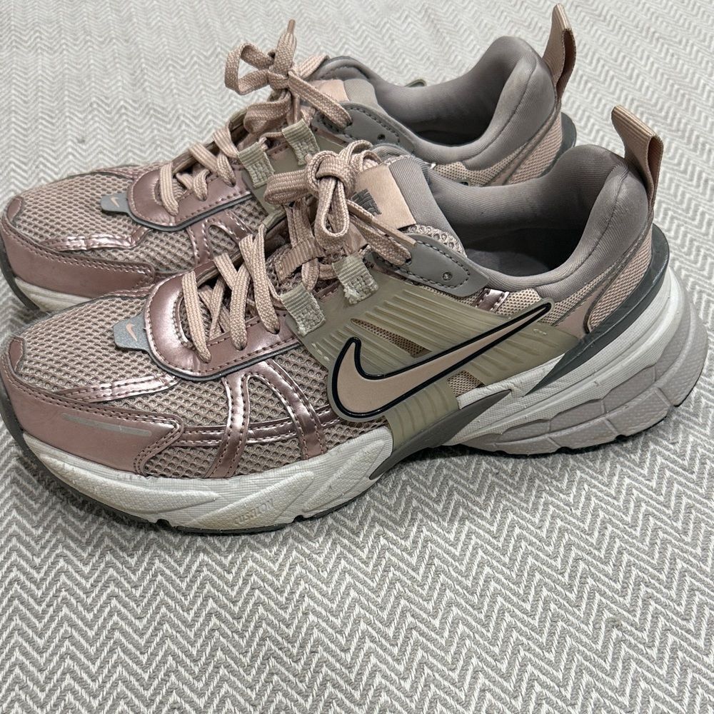 Nike V2K Pink and Silver Sneakers Size 7.5